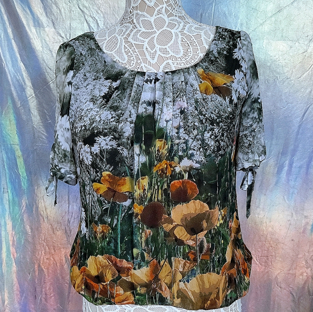 🚫DONATED🚫Dress Barn Floral Top